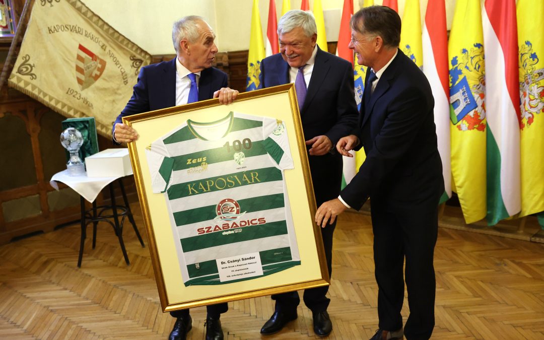A magyar futball kiemelkedő alakjai tekintettek vissza a száz éves múltra